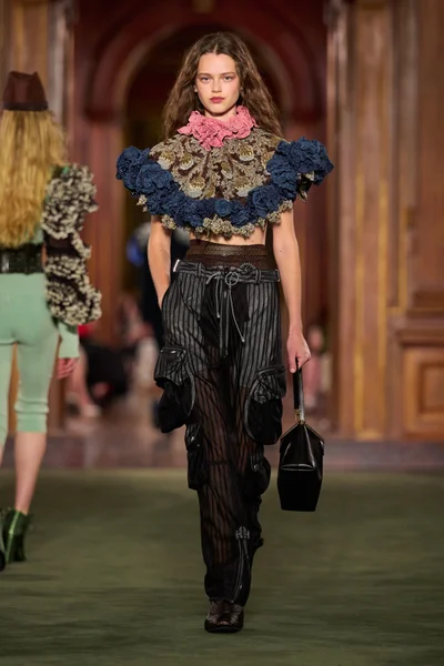 Look 55